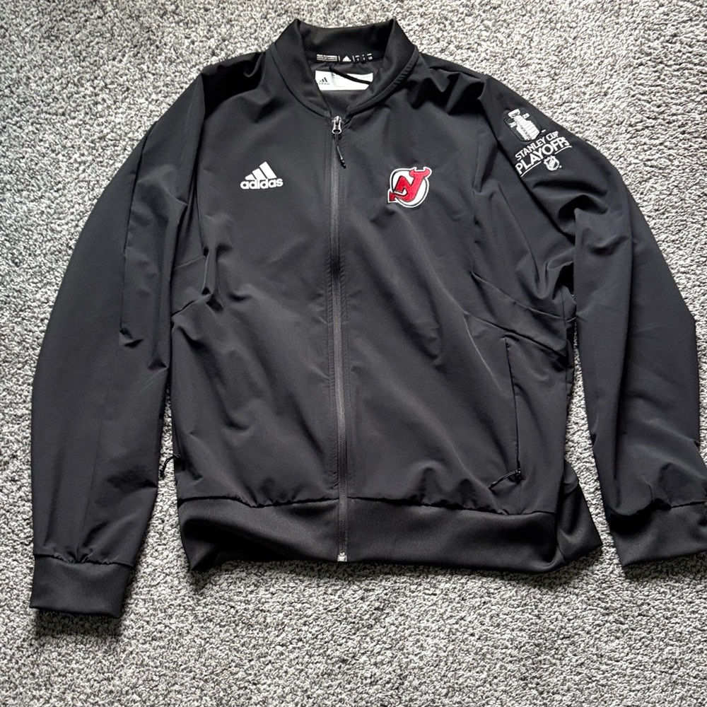 NJ Devils Stanley Cup 2023 lightweight adidas Jacket with devils logo never worn